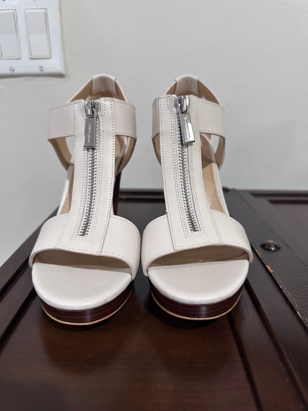 MICHAEL Michael Kors Cream Leather Front-Zip T-Strap Platform Sandals